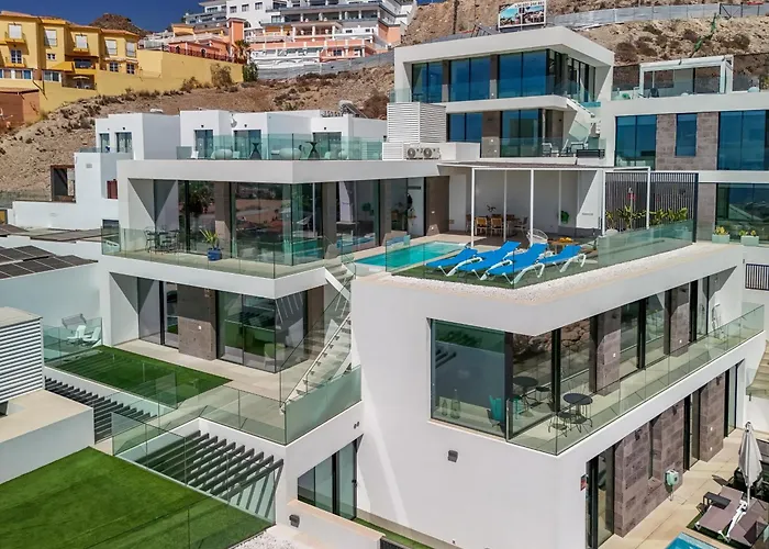 200m New E With Priv/heated Pool, Ocean View. Villa