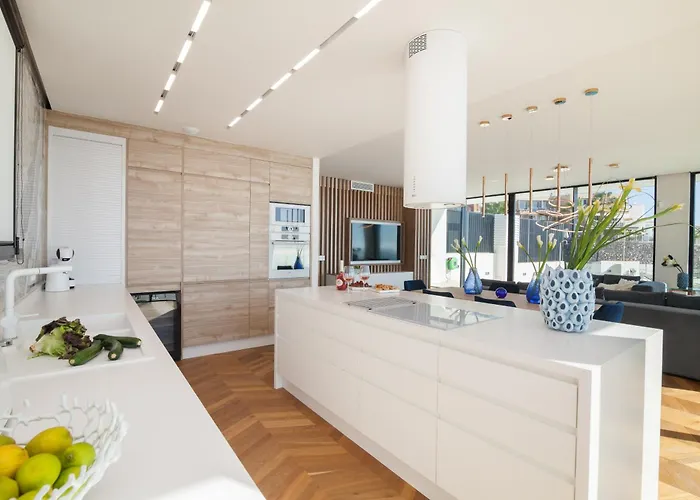 200m New E With Priv/heated Pool, Ocean View. * アデヘ