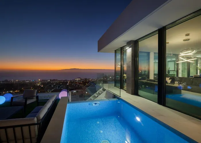 200m New E With Priv/heated Pool, Ocean View. Vila